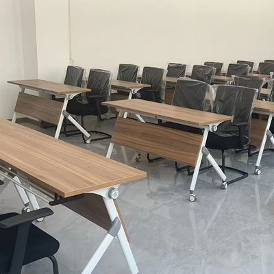 Δακέτα εκπαίδευσης μαθητών και προσωπικού σχολείου με τροχούς